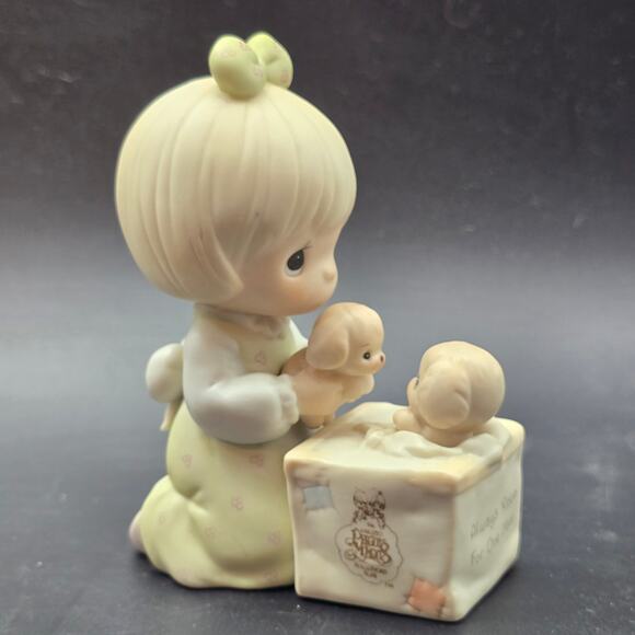 Precious Moments Girl with Puppy Figurine 1988 Always Room for One More - Picture 7 of 8